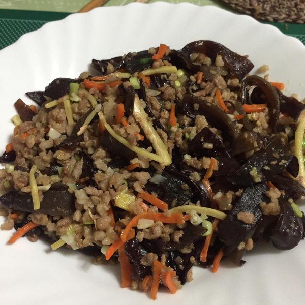 【厚生廚房】肉末炒木耳：PaNDa 一起做