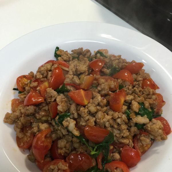 扒完三碗飯! 泰式打拋豬 食譜 : Ya-hui Chou一起做