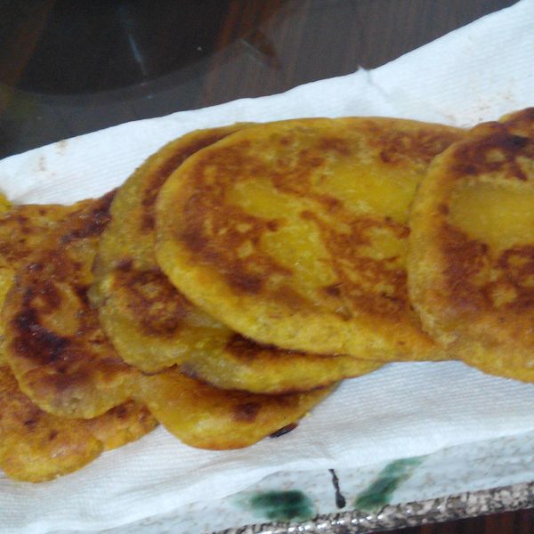 三種食材→煎出Q彈好吃的【地瓜餅】：nana 一起做