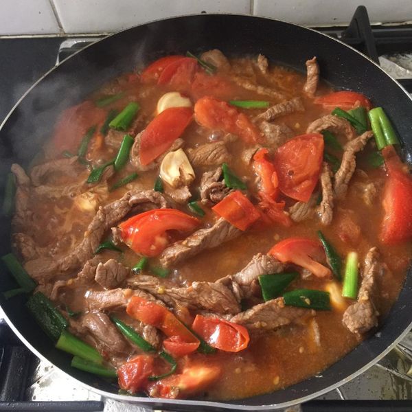 番茄炒牛肉 : Ziyun Hsu一起做