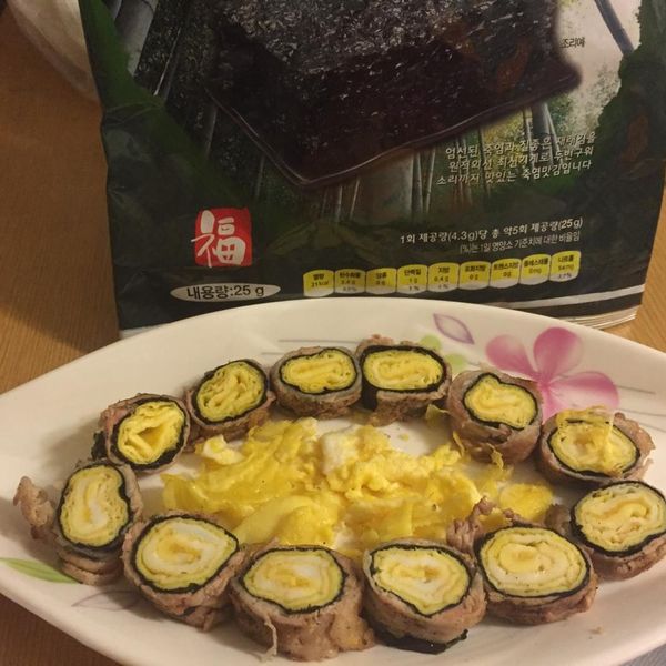 蛋肉捲:貓貓 一起做