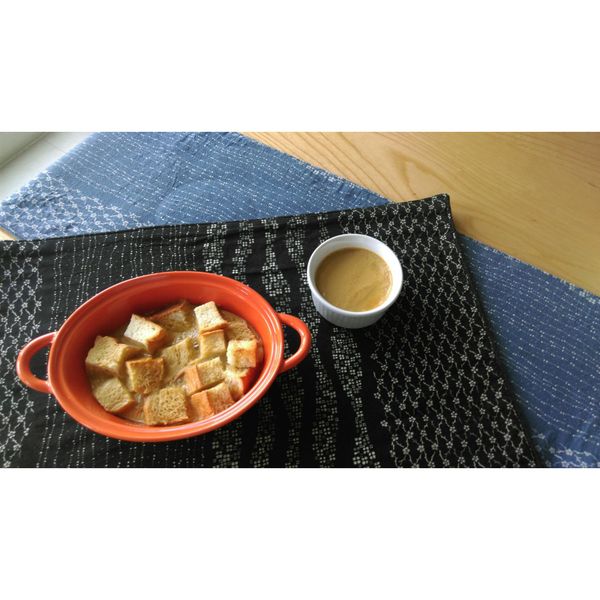 超簡單香蕉麵包布丁 : 夏綠蒂的小菊花一起做