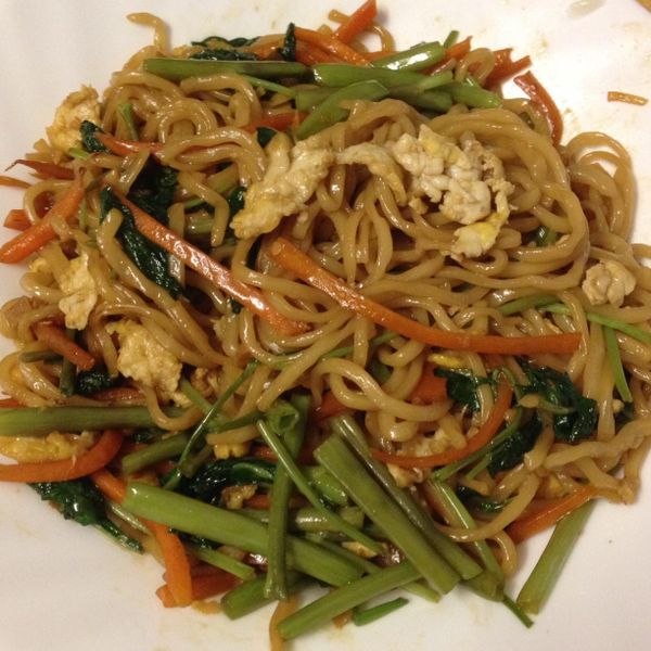 簡單好吃的肉絲炒麵 : Jean_6888一起做