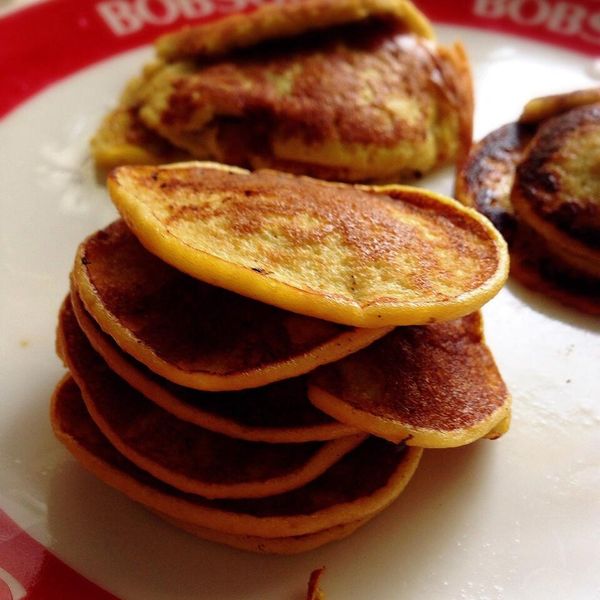 只要兩顆蛋+一根香蕉的簡單鬆餅! : Jing Wei Chen一起做