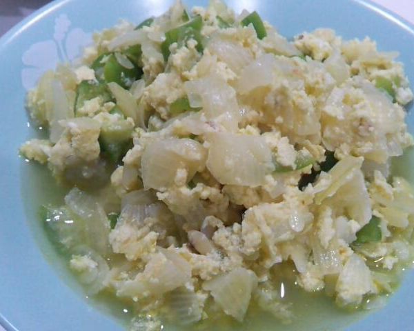 洋蔥滑蛋絲瓜：LiKi Cheng 一起做