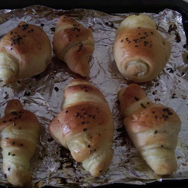 可頌起酥牛角麵包：何春蓮 一起做