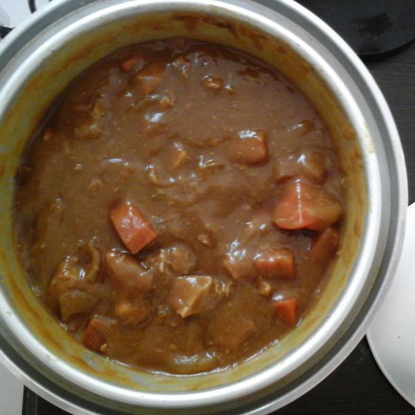 豬肉咖哩：蔡友艦 一起做