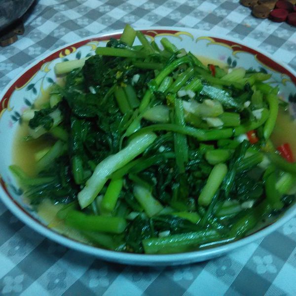 ㄚ曼達的廚房~清炒油菜花：Fiona Pan 一起做