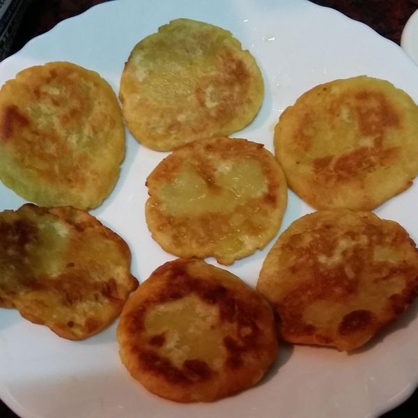 三種食材→煎出Q彈好吃的【地瓜餅】：Yi An  Pan 一起做