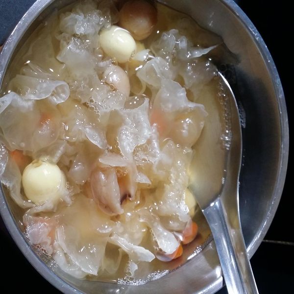 [電鍋底卡料理] 抗霧霾，養身銀耳蓮子湯 : Shujun Miao一起做