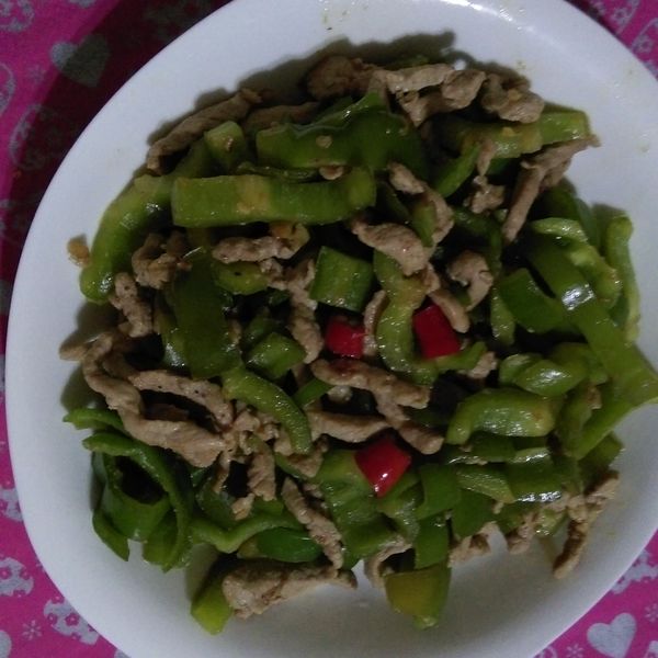 青椒炒肉絲 : 王拉拉一起做