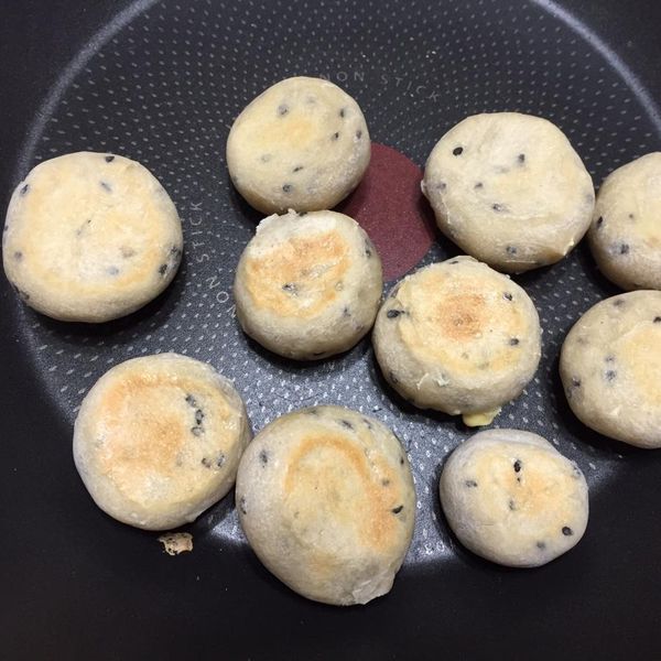 寶寶食譜【平底鍋烤起司麵包】免揉免發酵 : 林淑華一起做