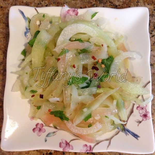 涼拌西瓜皮絲：Tiffany 一起做