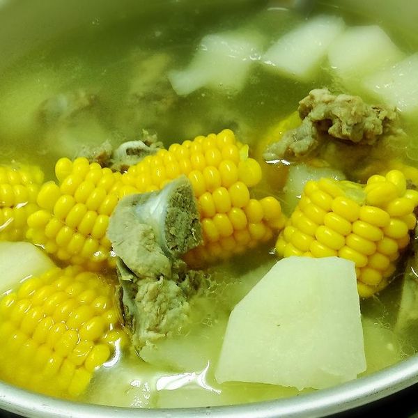 電鍋蘿蔔排骨湯：Ada Lee 一起做