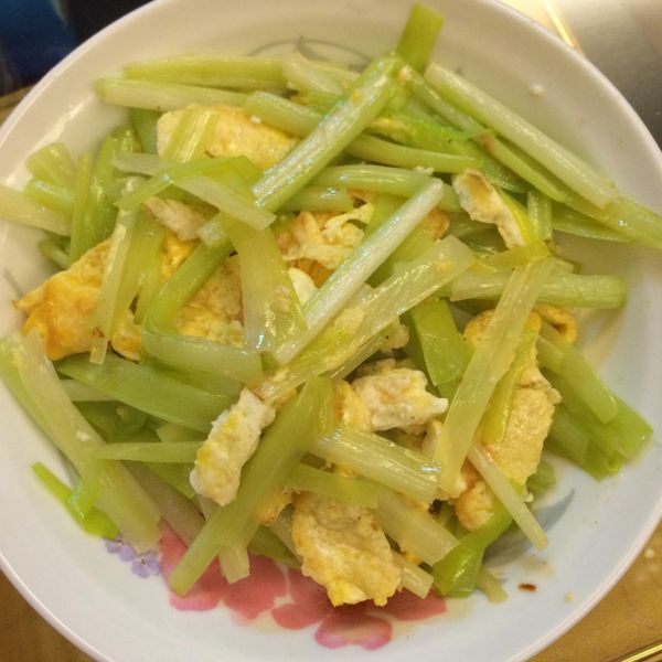 韭黃炒蛋 : Pei-ching Wu一起做