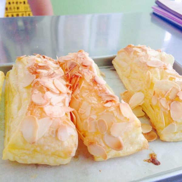 簡易好吃~杏仁千層酥：官靜微 一起做