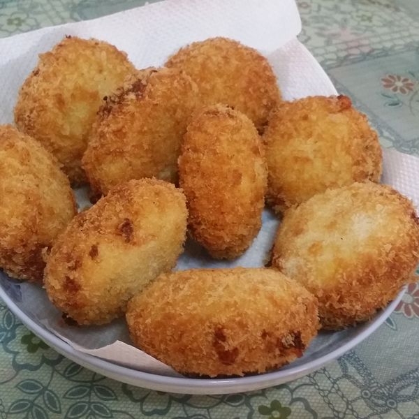 芝司樂起司簡易可樂餅：Avon Chen 一起做