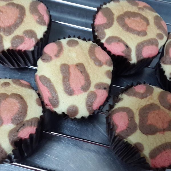 豹紋杯子蛋糕 : 李胖胖一起做