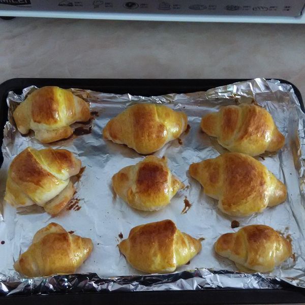 可頌起酥牛角麵包：許曉虹 一起做