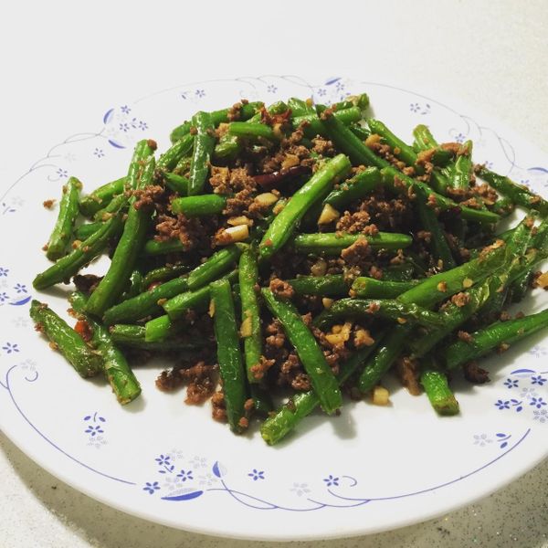 乾煸四季豆 : Ziyun Hsu一起做