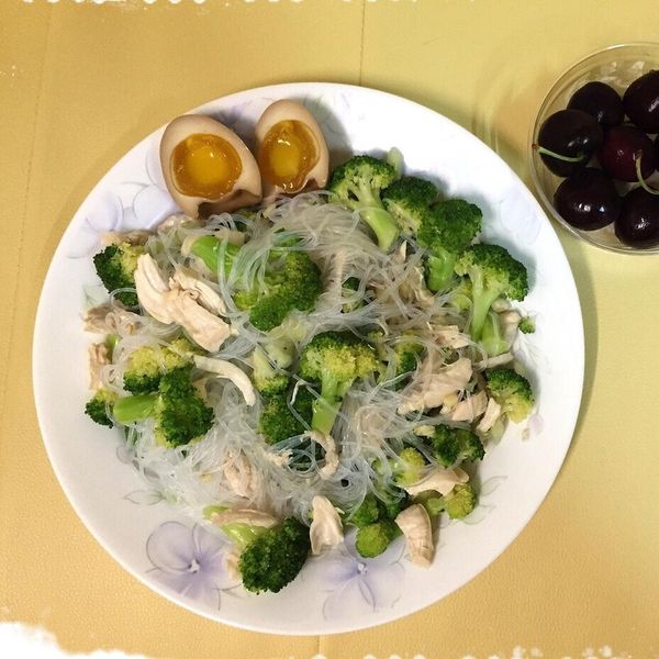 涼拌雞絲花椰菜 *有飽足感的健康減肥餐* : 燕一起做