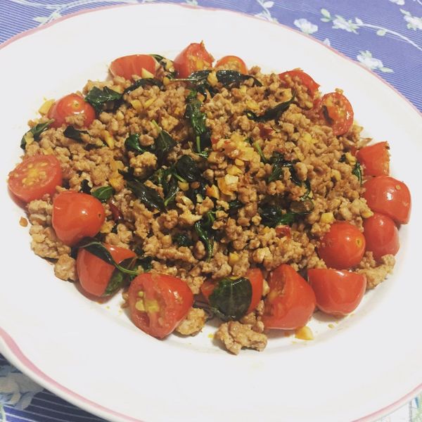 扒完三碗飯! 泰式打拋豬 食譜 : Jen Shiow Yeh一起做