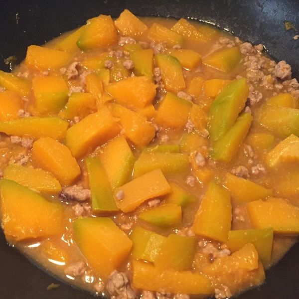 南瓜絞肉煮：黃家珊 一起做