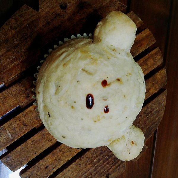 可愛小熊探出頭來~蘋果麵包：Karen Liu 一起做