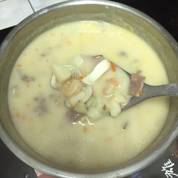 [湯品] 海鮮巧達濃湯：養樂絲 一起做