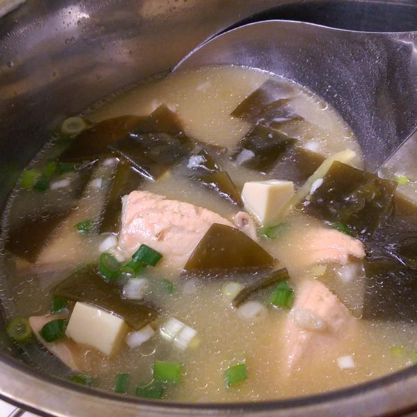 味噌鮭魚湯 : Vica Huang一起做
