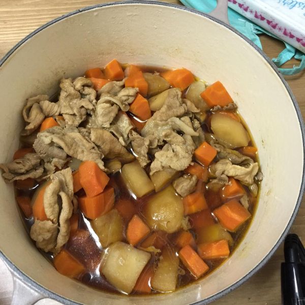 馬鈴薯燉肉（肉じゃが）：詹宜宜 一起做