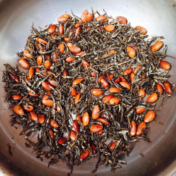 炒杏仁小魚乾 멸치볶음 : 卓瑞蘭一起做