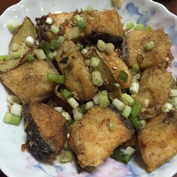 椒鹽鮭魚:黃金榛菓 一起做