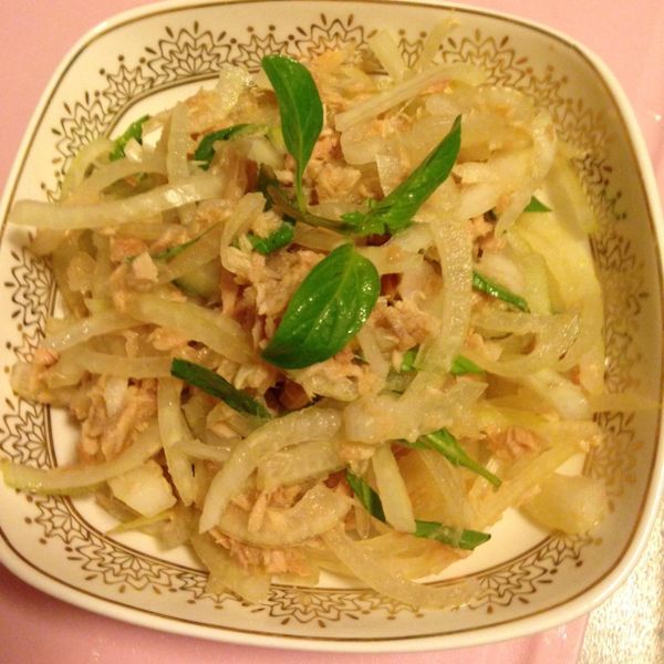 涼拌洋蔥鮪魚 : Vivian Liu一起做