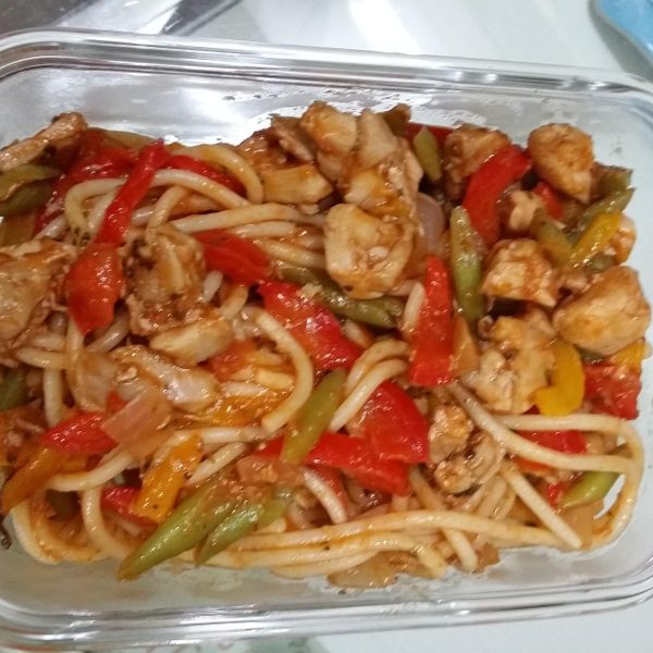 ㄚ曼達的廚房~紅醬雞腿義大利麵 : Nicole Chang一起做