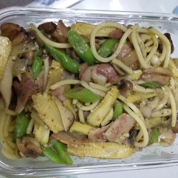 培根菌菇青醬義大利麵:Nicole Chang 一起做