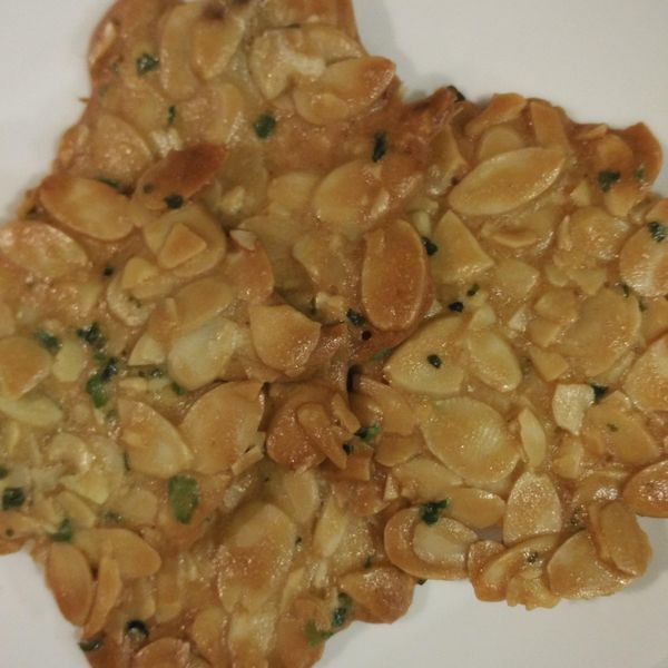 海苔杏仁瓦片 : 肉爐一起做