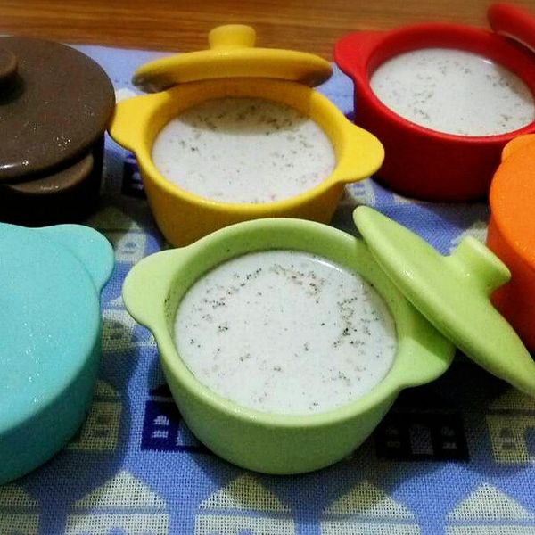 ㄚ曼達的廚房~黑芝麻奶酪：Elena 一起做