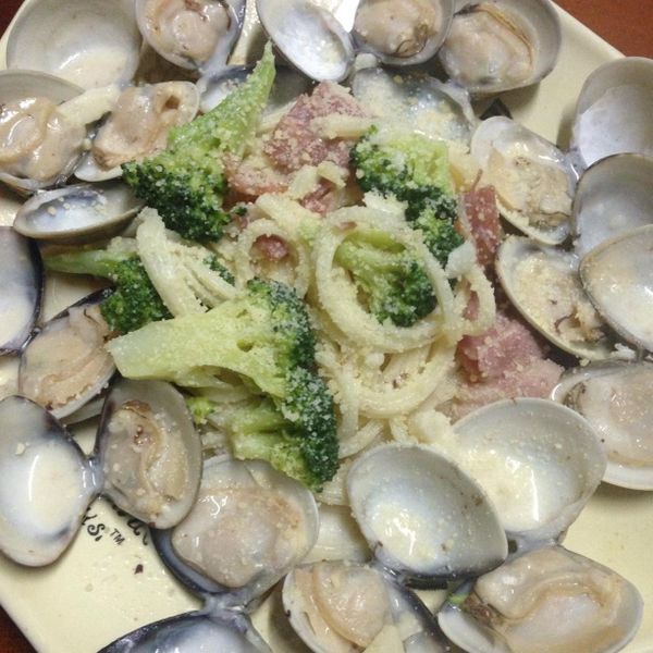 白醬蛤蜊義大利麵：JyueJyue Shen 一起做