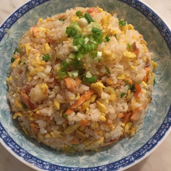 鮭魚炒飯：林奕倩 一起做