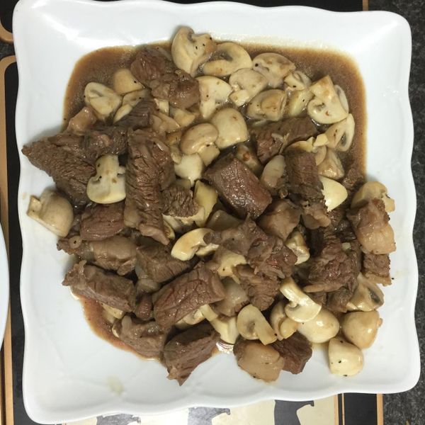 蘑菇奶油牛肉燒 : Betty Wu一起做