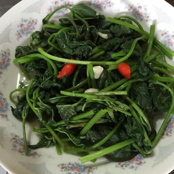 [綠色蔬菜]蒜香地瓜葉：Fifi 一起做