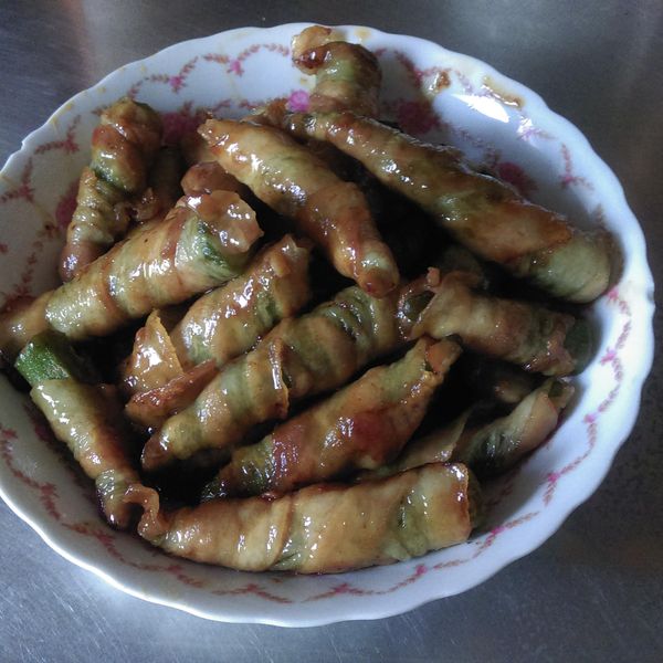 秋葵肉捲 : 夏麗雅一起做