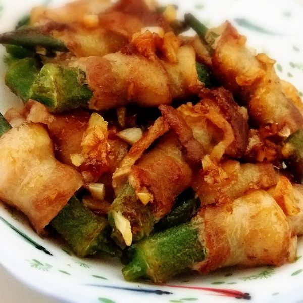 人妻的廚房--秋葵燒肉捲：曾筱甯 一起做