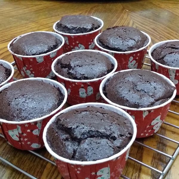 經典巧克力蛋糕*無油配方 : 李姿嫻一起做