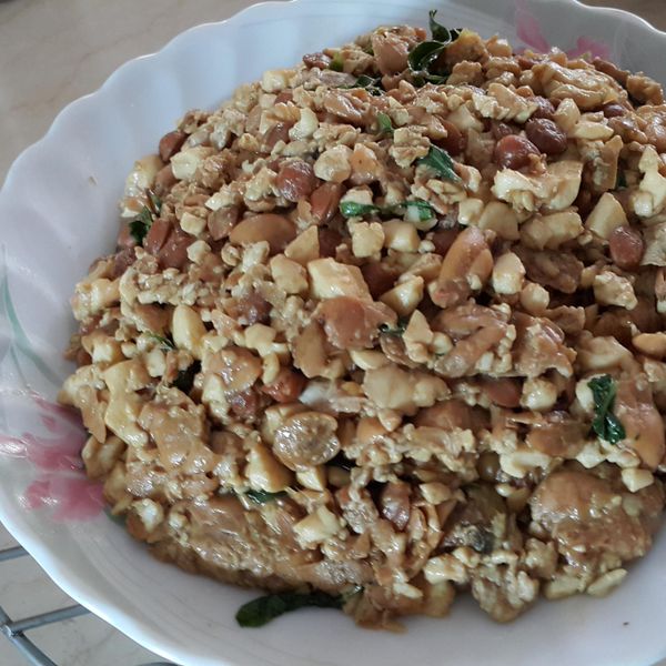 破布子炒豆包豆腐：姐姐 一起做