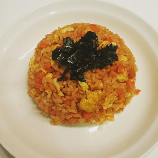 火腿蛋炒飯：ZY_TZAI 一起做