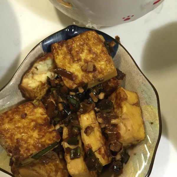 【香煎雞蛋豆腐】醬汁這樣調最好吃:莎拉 一起做