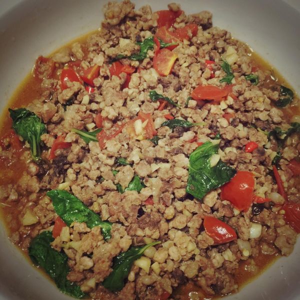 扒完三碗飯! 泰式打拋豬 食譜 : 亮馨馨一起做