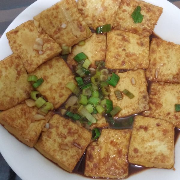 【香煎雞蛋豆腐】醬汁這樣調最好吃:Angela Huang 一起做